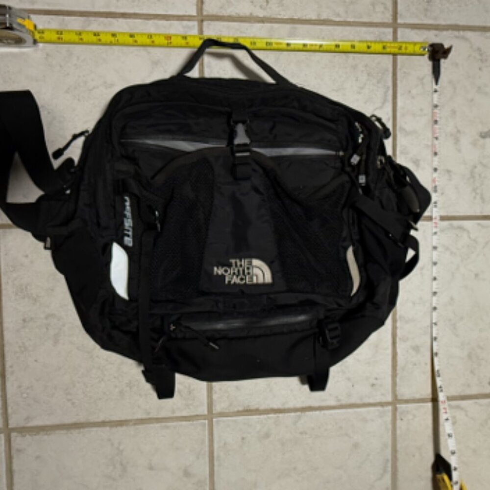 North Face Offsite Messenger Bag - Black